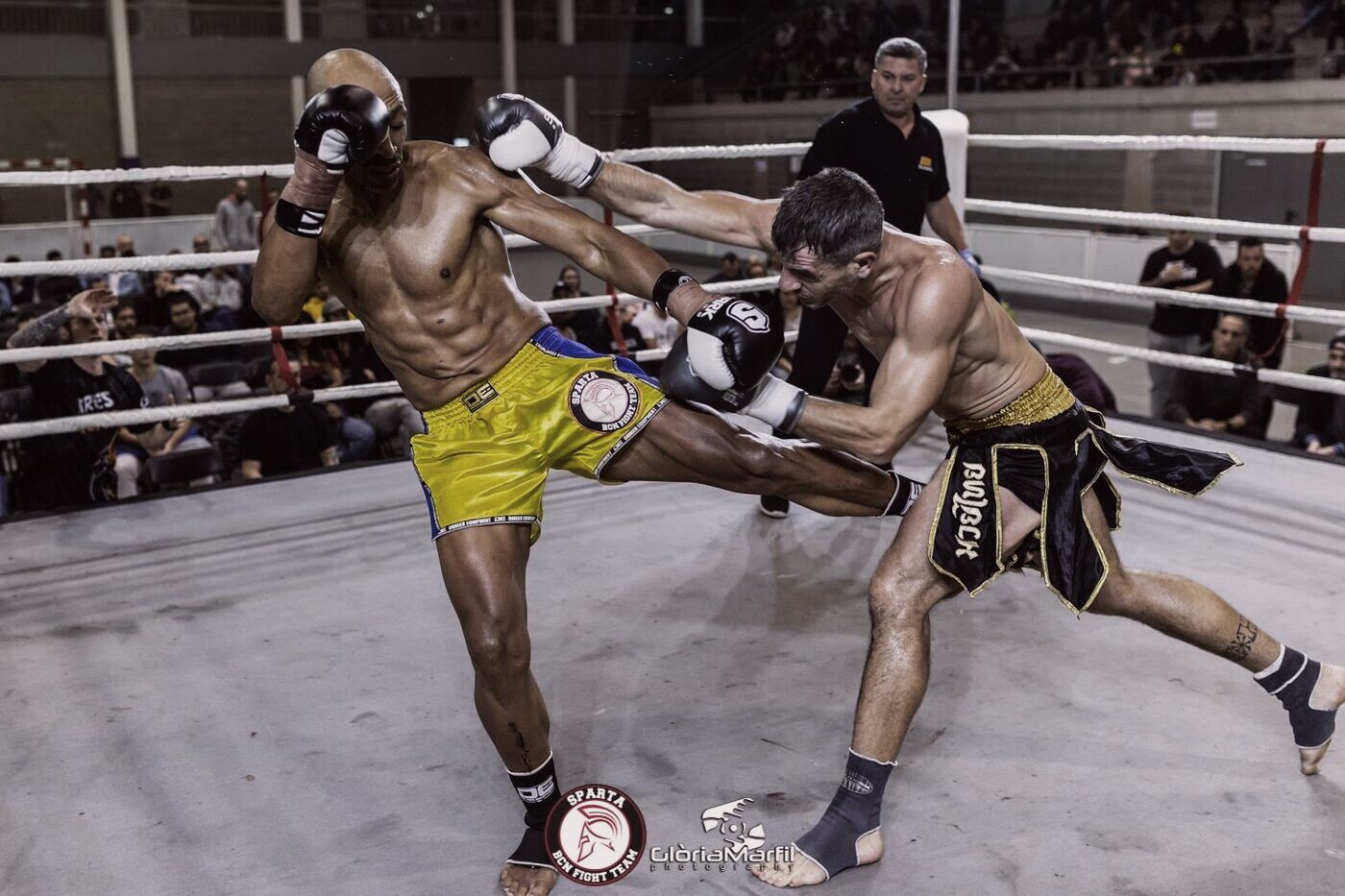 Combate de kickboxing